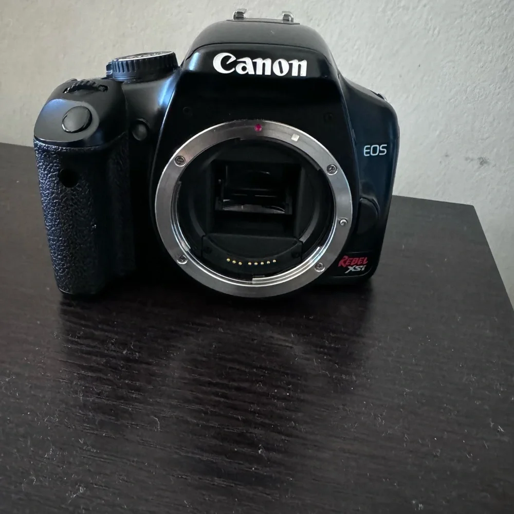 Canon Rebel Xsi Digital Camera